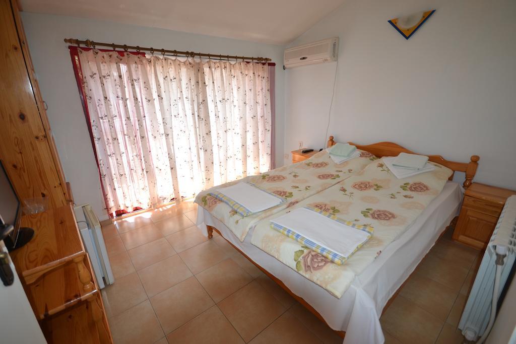 Guest House Olimpia سوزوبول الغرفة الصورة